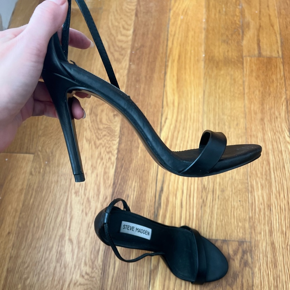 Steve Madden black heels